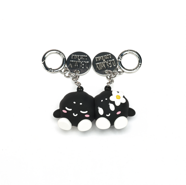 D.DESIRABLE x Lane Crawford Qixi Festival Snuggling‑Couple Charm Pendant
